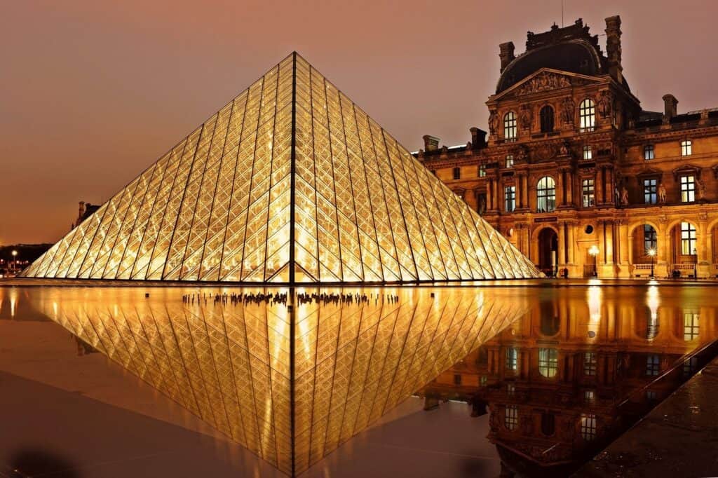 Top 10 places to visit in Paris